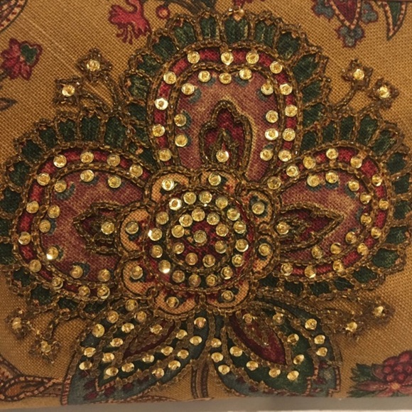 Isabella Fiore Vintage wristlet clutch. Beaded Marrakesh pattern. Never used - Picture 3 of 6